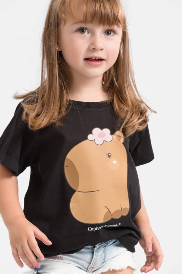 Camiseta Infantil Capivara Republic® - Capi Flor na Cabeça